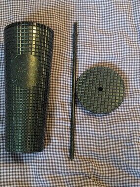 NWT New With Tags Starbucks 2021 Holiday Tumbler Green Metallic Grid 24 Oz
